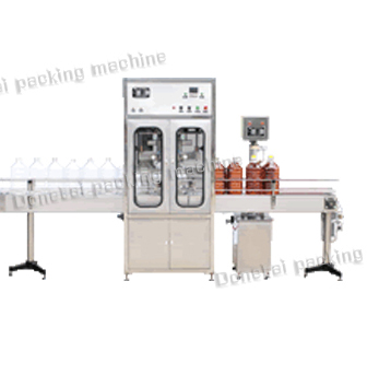 全自動(dòng)茶籽油灌裝機(jī)來襲，你還能淡定么？