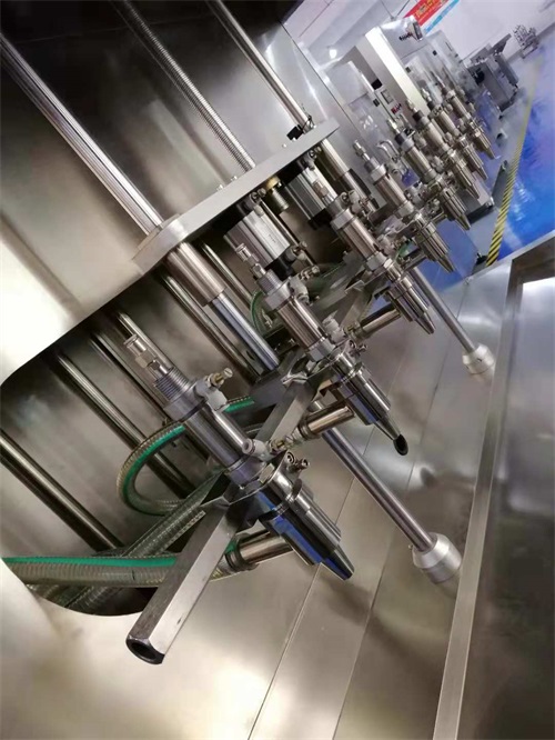 食用油灌裝機(jī)操作注意事項(xiàng)，一個(gè)經(jīng)久不衰的熱議話題